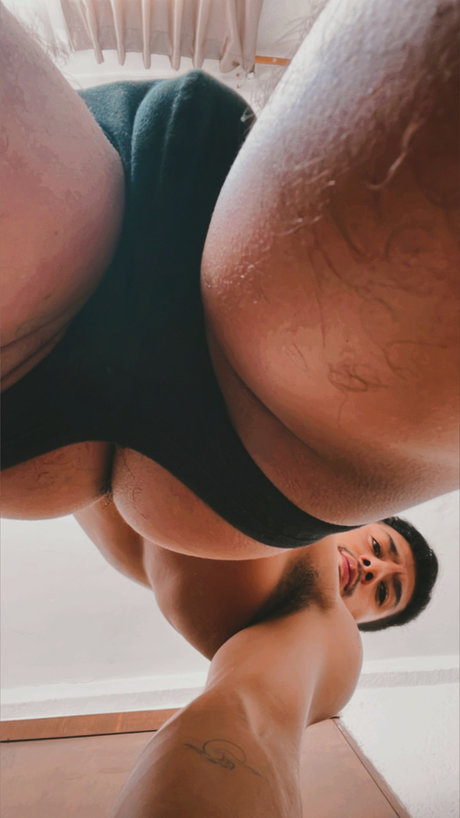 Mario Jurado 完璧なスター 写真