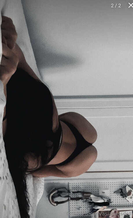 Asian chick ホットモデル 写真