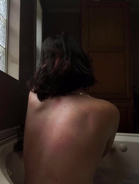 ヨガパンツ オンリーファンズ アートxxx 画像