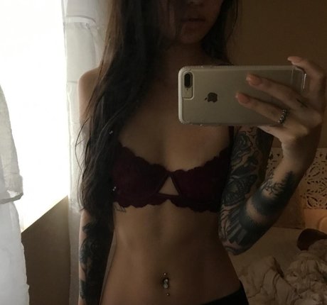 Mae Col 美しいモデル 写真