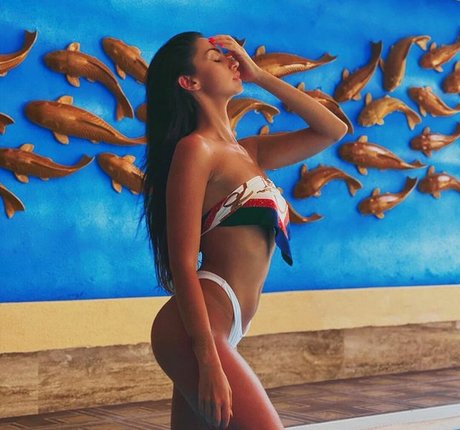 Leila Kraja 裸の女優 画像