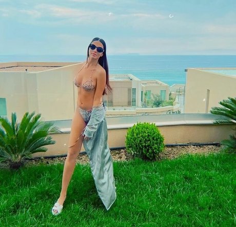 Leila Kraja トップポルノスター 画像