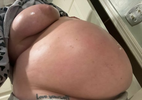 弁護士オンリーファンズ セクシー 写真