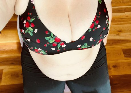 トランスティーンオンリーファンズ 無料裸 画像