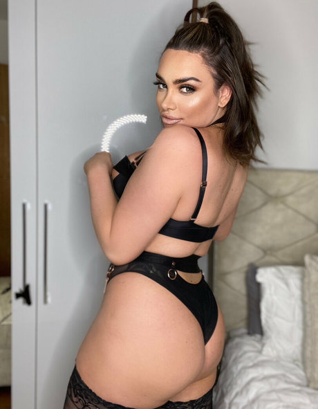 熟女オナニーオンリーファンズ ホット裸 写真