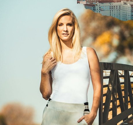 Heather Morris ヌードスター ギャラリー