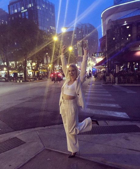 Heather Morris 完璧な女優 写真