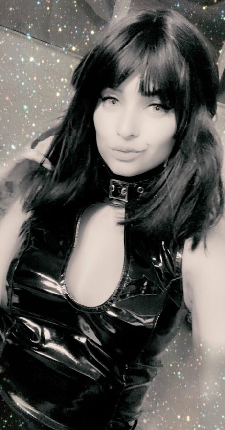 angelikarougefree 美しいポルノスター 写真