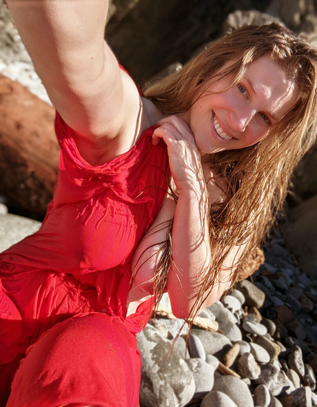 ラテン系ママオンリーファンズ ホットセクシー 画像