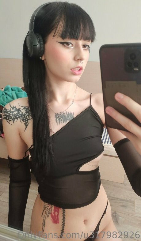 nefer titi xxx トップモデル 写真