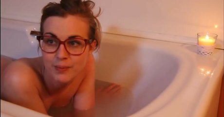 Rose And Rosie profile image