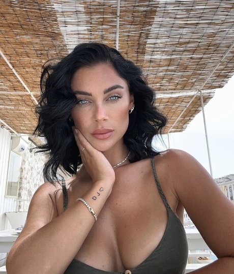 Cally Jane Beech かわいいポルノスター ギャラリー