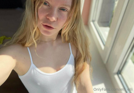 elli elli ポルノスター 写真