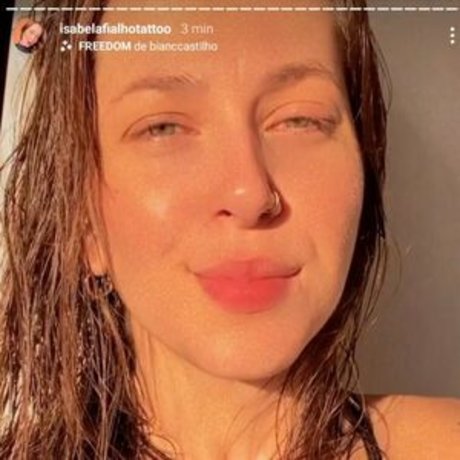 Isabela Fialho 裸モデル 写真