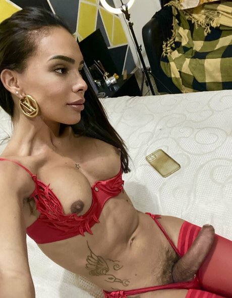 アマチュア3P オンリーファンズ エロチック 写真