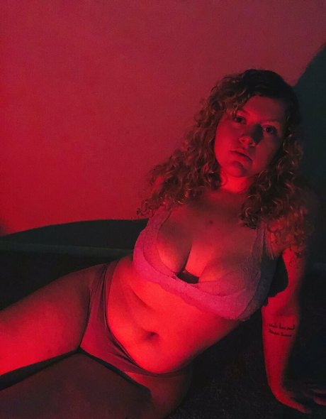 scorpiheauxx ヌードスター 写真