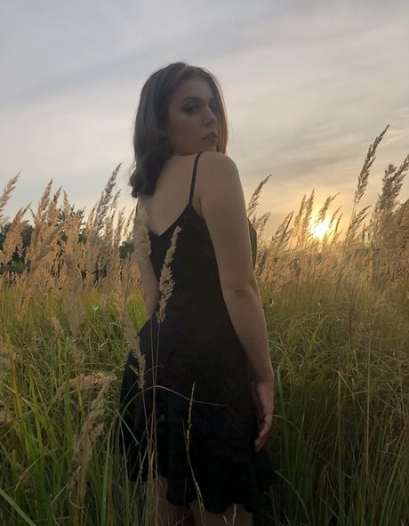 nataschasophiaafree エロティックモデル 写真