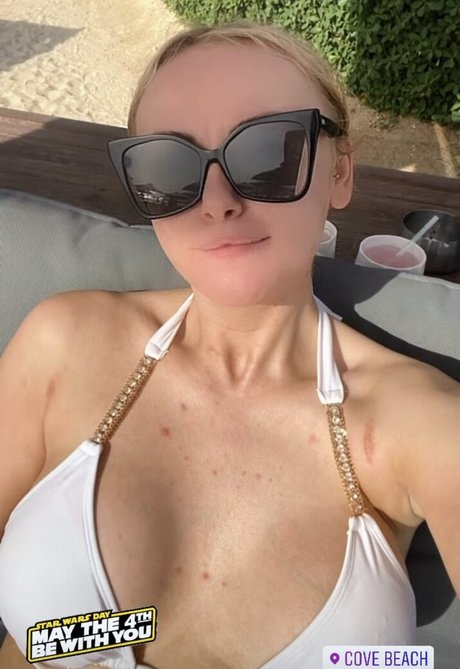 Katie McGlynn 無料モデル 写真