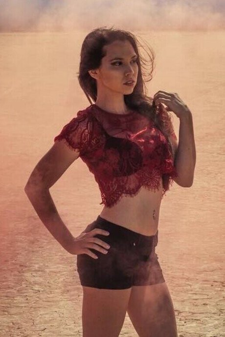 Makenna Gott アートモデル 写真