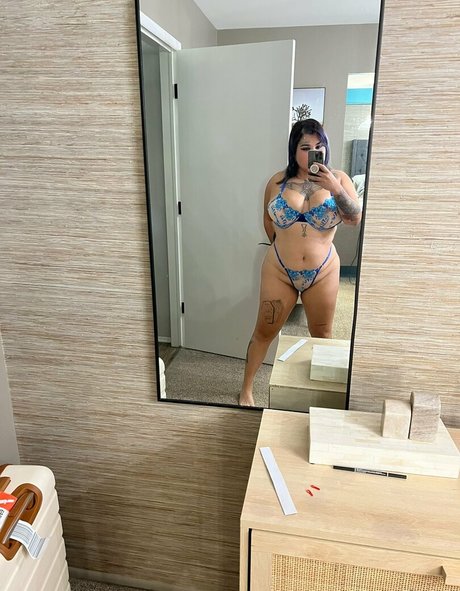 熟女フェラチオオンリーファンズ セクシー裸 画像