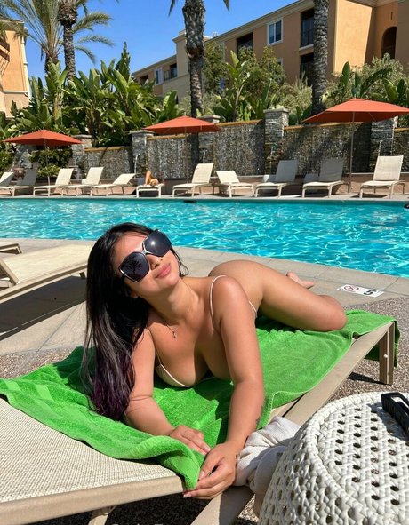 realkaitlynlaken 裸のスター 画像