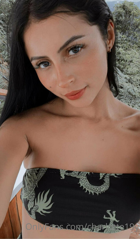 charlotte19y セクシーモデル 写真