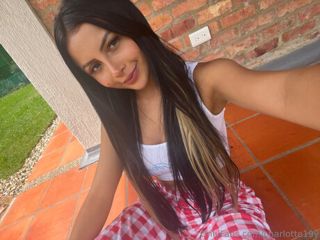 charlotte19y ポルノスター ヌード 画像