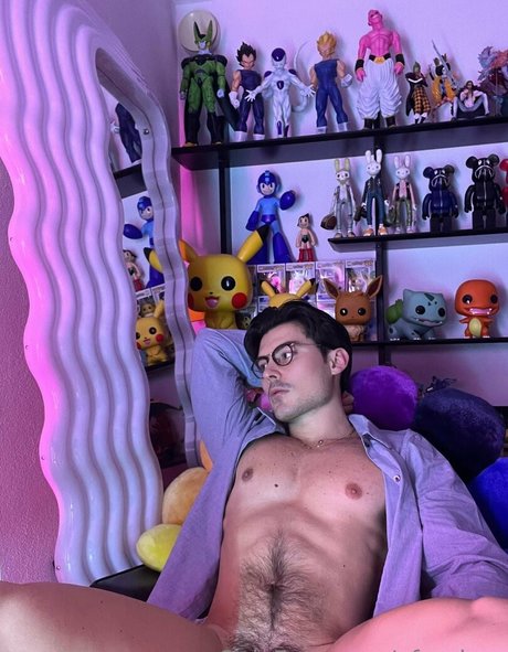 efureimu ポルノスター ヌード 写真