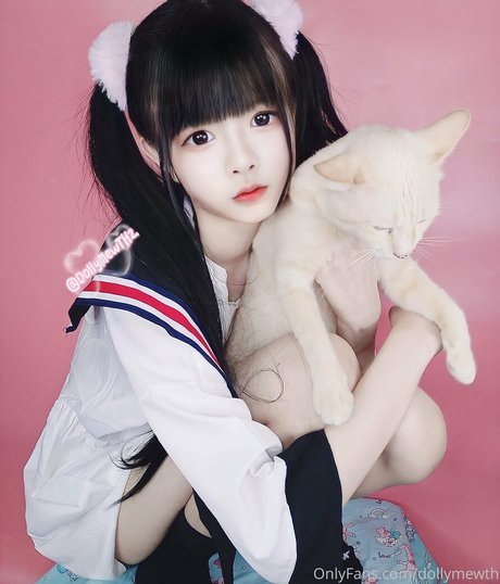 アジア人カップルオンリーファンズ セックス 画像