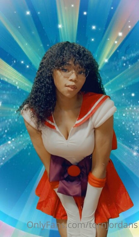 小人ヌードオンリーファンズ ポルノ 画像