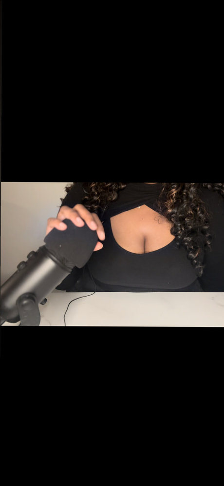 Asmr Concealed ポルノスター セクシー 画像