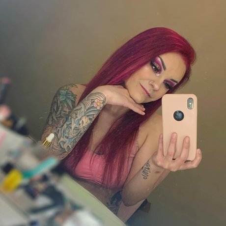 Catina エロティックなスター 写真