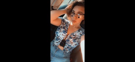 Deana ポルノモデル 写真