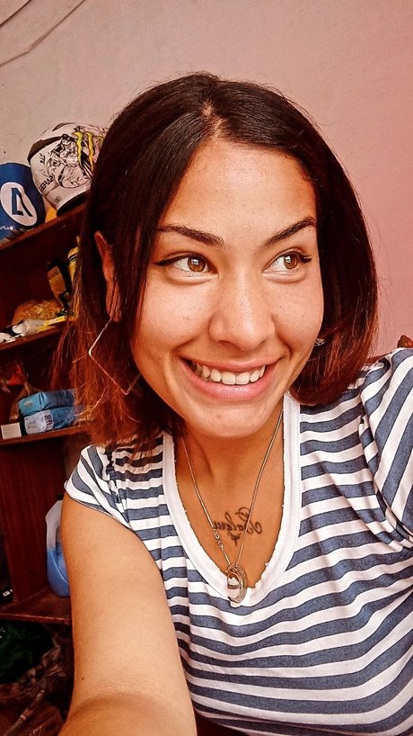 女性ボディビルダー オンリーファンズ アダルト 画像
