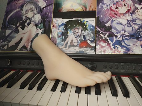 CeFeet 美しいポルノスター 画像