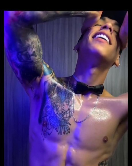 Cesar Martinez95 セックススター 画像