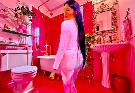 TheChanelica ヌードのポルノスター 写真