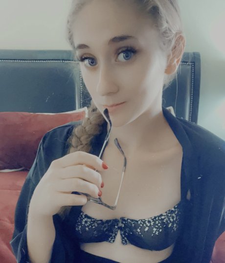 Miss PhoebeV エロティックなスター 写真