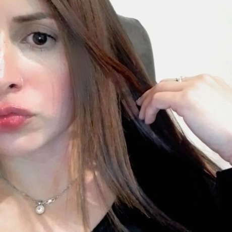 ESTEFANY 69 アートスター 写真