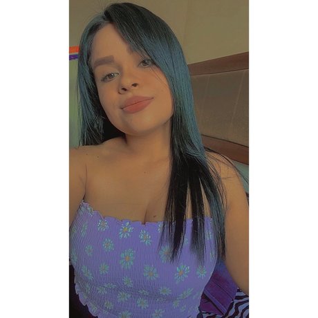 Karla santos 裸モデル 画像