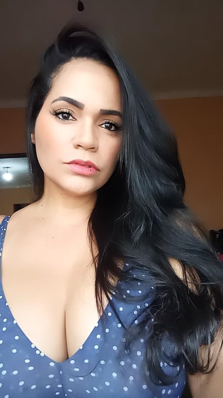 T ssia Fernanda ポルノスター ヌード 画像