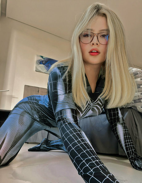 alexacalluwu ポルノスター 写真