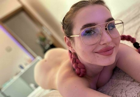 アジア人3P オンリーファンズ ホットxxx 写真