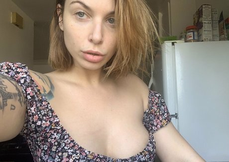 itsivylebelle ポルノスター ヌード 写真