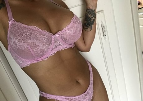 itsivylebelle ホットスター 画像