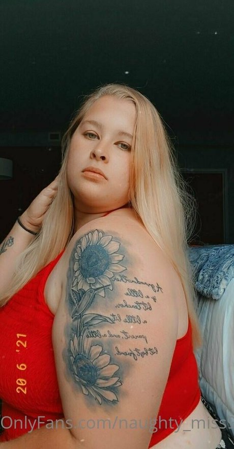 naughty miss96 セックス女優 写真