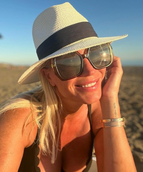 Denise Van Outen ヌードモデル 画像