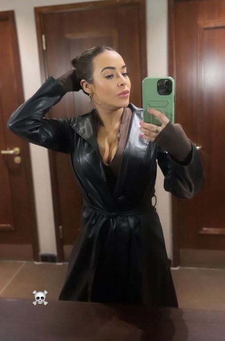 Stephanie Davis ヌードスター アーカイブ