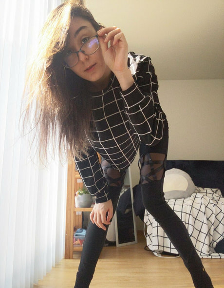 ardentabsol 裸のポルノスター ギャラリー