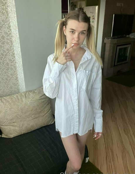 小さいペニスのオンリーファンズ パーフェクト 写真